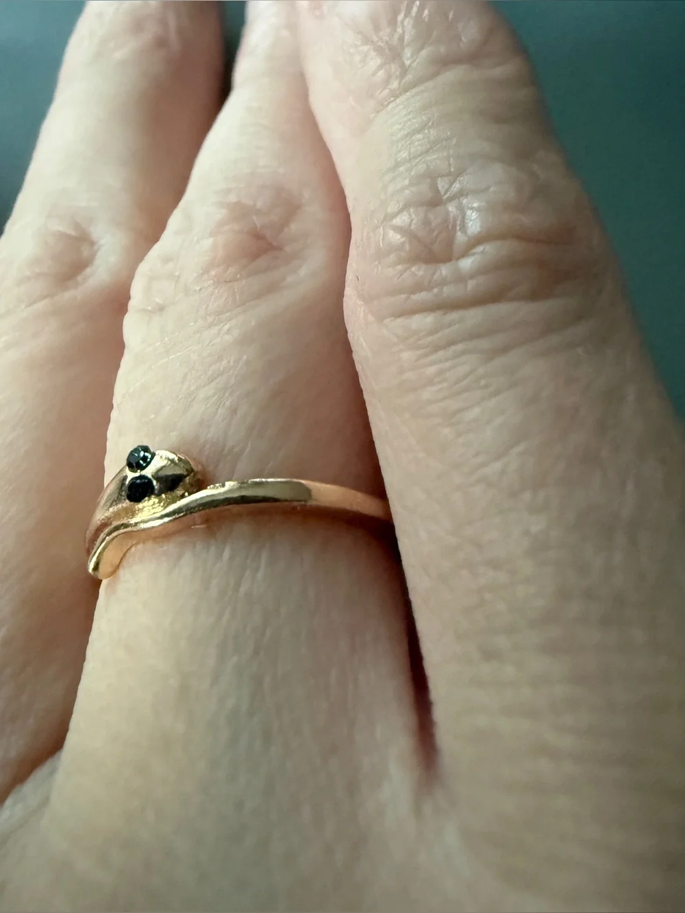 Gold Tone Minimalist Snake Wrap Ring Size 5